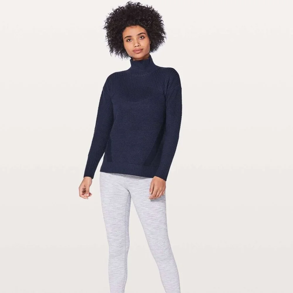 Lululemon Turtleneck Sweater‎ Merino Wool Navy Blue Warm & Restore Womens Sz 6